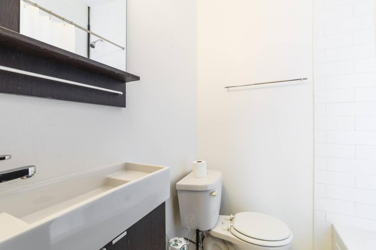 190: Upper East Side Apartment *